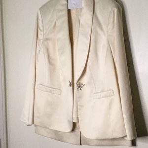 Kasper 2 piece skirt suit